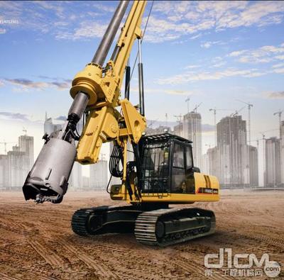 雷沃FR610C旋挖鉆機(jī)榮獲年度產(chǎn)品TOP50大獎(jiǎng)，彰顯卓越工程實(shí)力